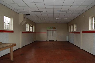 <p>Interieur van gebouw 8 in noordelijke richting. </p>
